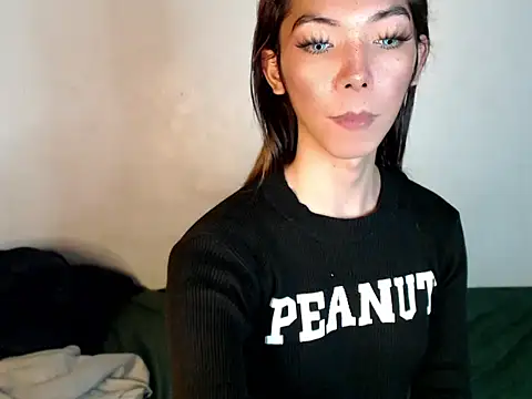 Snapshot of perly_169 chatting on 8, 12, 2024 perly 169 online show from 8, 12, 2024