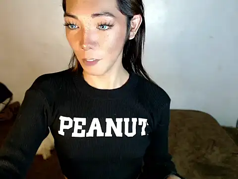 Snapshot of perly_169 chatting on 4, 1, 2025 perly 169 online show from 4, 1, 2025