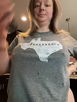 Snapshot of Vivian_MayXxX chatting on 15, 12, 2024 Vivian MayXxX online show from 15, 12, 2024