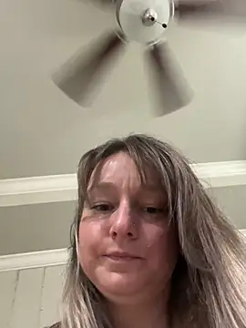 Snapshot of Vivian_MayXxX chatting on 22, 3, 2025 Vivian MayXxX online show from 22, 3, 2025