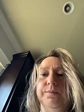 Snapshot of Vivian_MayXxX chatting on 29, 11, 2025 Vivian MayXxX online show from 29, 11, 2025