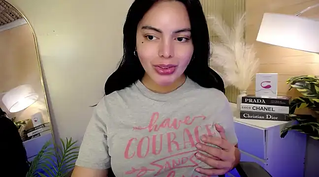 HotstuffCherrySummer online show from 31, 12, 2024