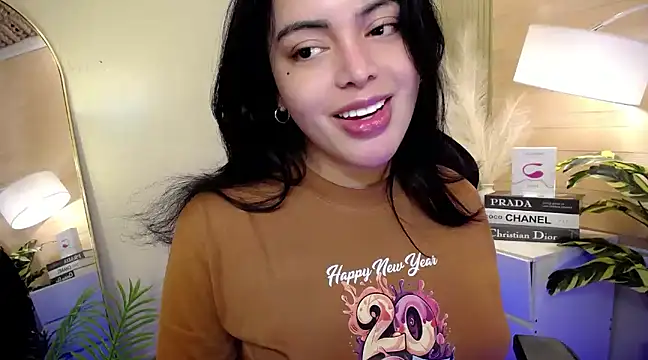 HotstuffCherrySummer online show from 1, 1, 2025