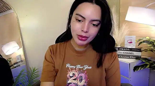 HotstuffCherrySummer online show from 1, 1, 2025