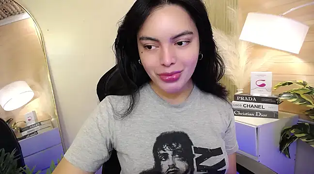 HotstuffCherrySummer online show from 8, 1, 2025