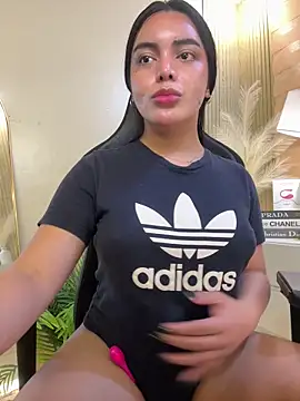 HotstuffCherrySummer online show from 14, 2, 2025