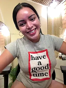 HotstuffCherrySummer online show from 5, 11, 2025