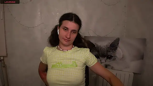 Snapshot of MaryEm976 chatting on 20, 7, 2026 MaryEm976 online show from 20, 7, 2026