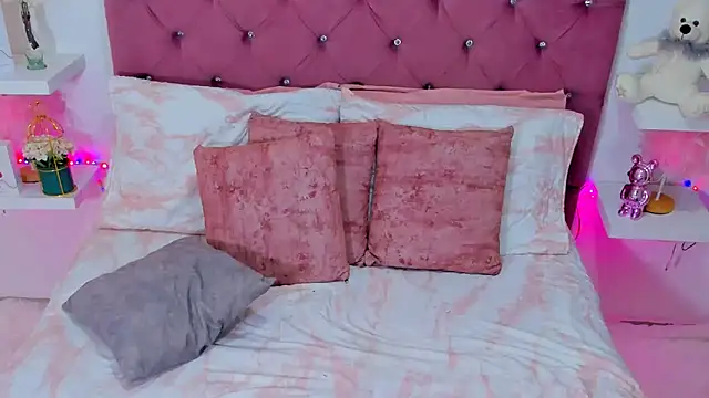 Snapshot of JanneCarter chatting on 6, 3, 2025 JanneCarter online show from 6, 3, 2025