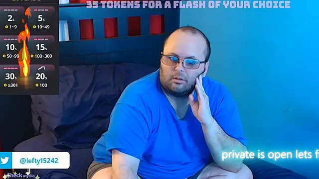 Snapshot of lefty15242 chatting on 16, 10, 2025 lefty15242 online show from 16, 10, 2025