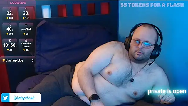 Snapshot of lefty15242 chatting on 27, 10, 2025 lefty15242 online show from 27, 10, 2025