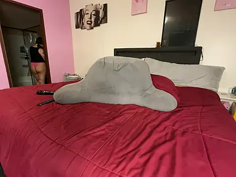 AngelSinz69 online show from 11, 12, 2024