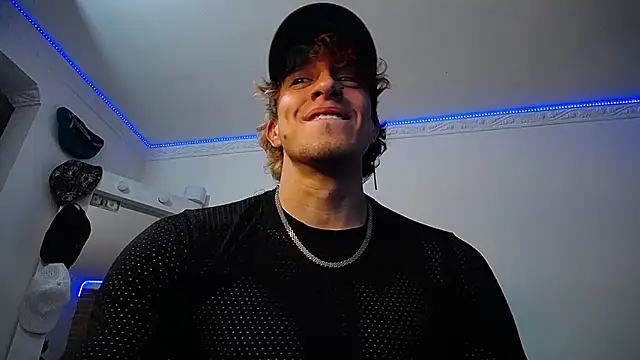 strongboy  online show from 19, 3, 2025