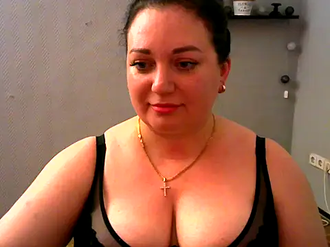 Snapshot of AmanaGi chatting on 25, 1, 2025 AmanaGi online show from 25, 1, 2025