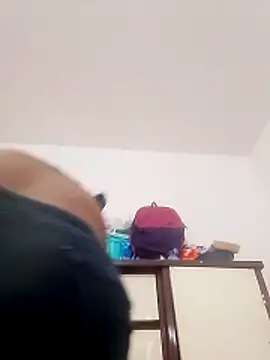 Snapshot of bigtitssxx chatting on 28, 11, 2025 bigtitssxx online show from 28, 11, 2025