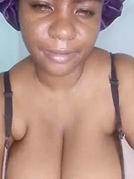 Snapshot of bigtitssxx chatting on 11, 4, 2026 bigtitssxx online show from 11, 4, 2026