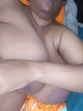 Snapshot of bigtitssxx chatting on 14, 4, 2026 bigtitssxx online show from 14, 4, 2026