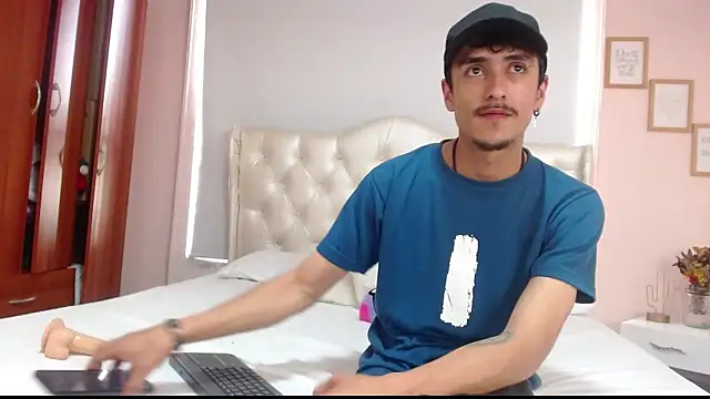 Snapshot of ryan_maxy chatting on 25, 1, 2025 ryan maxy online show from 25, 1, 2025