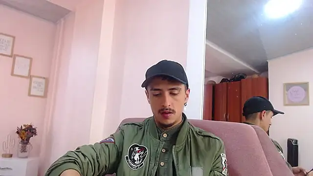 Snapshot of ryan_maxy chatting on 6, 2, 2025 ryan maxy online show from 6, 2, 2025