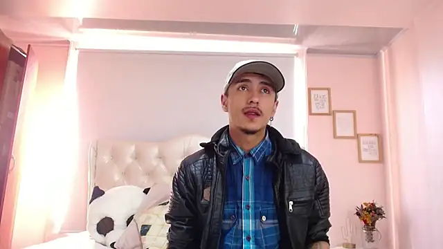 Snapshot of ryan_maxy chatting on 9, 2, 2025 ryan maxy online show from 9, 2, 2025