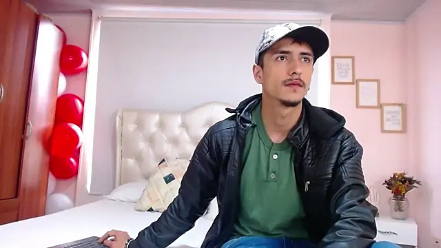 Snapshot of ryan_maxy chatting on 17, 2, 2025 ryan maxy online show from 17, 2, 2025