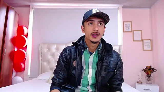 Snapshot of ryan_maxy chatting on 19, 2, 2025 ryan maxy online show from 19, 2, 2025