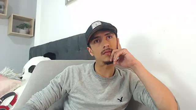 Snapshot of ryan_maxy chatting on 22, 2, 2025 ryan maxy online show from 22, 2, 2025