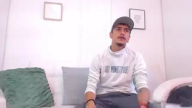 Snapshot of ryan_maxy chatting on 21, 3, 2025 ryan maxy online show from 21, 3, 2025