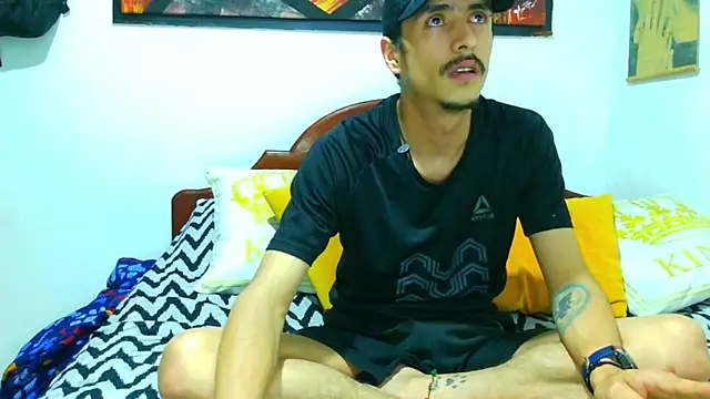 Snapshot of ryan_maxy chatting on 14, 10, 2025 ryan maxy online show from 14, 10, 2025