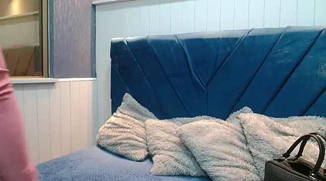 EmilyQueen3x online show from 7, 3, 2025