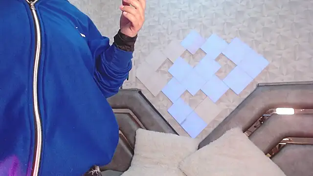 EmilyQueen3x online show from 9, 9, 2025