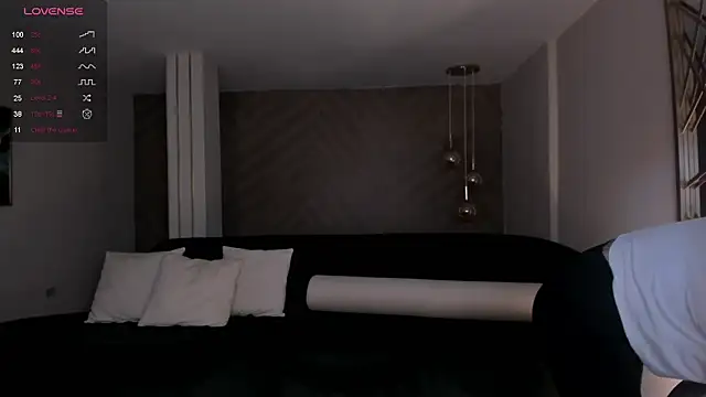 Snapshot of MartinnaBonnet chatting on 19, 12, 2024 MartinnaBonnet online show from 19, 12, 2024