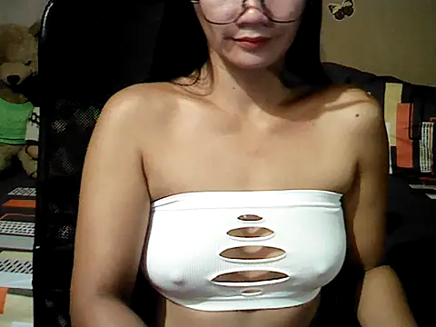 Snapshot of Mia_Rein chatting on 11, 3, 2026 Mia Rein online show from 11, 3, 2026