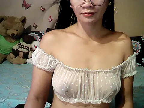 Snapshot of Mia_Rein chatting on 6, 4, 2026 Mia Rein online show from 6, 4, 2026