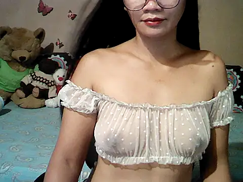 Snapshot of Mia_Rein chatting on 6, 4, 2026 Mia Rein online show from 6, 4, 2026
