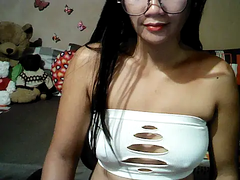 Snapshot of Mia_Rein chatting on 10, 7, 2026 Mia Rein online show from 10, 7, 2026
