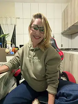 Snapshot of RAIRAsexy chatting on 17, 7, 2026 RAIRAsexy online show from 17, 7, 2026