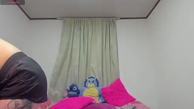 Snapshot of horny__molly_ chatting on 22, 7, 2026 horny molly online show from 22, 7, 2026