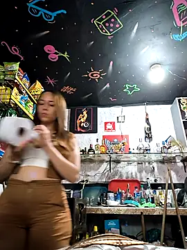 Snapshot of Nanybaker95 chatting on 21, 9, 2025 Nanybaker95 online show from 21, 9, 2025