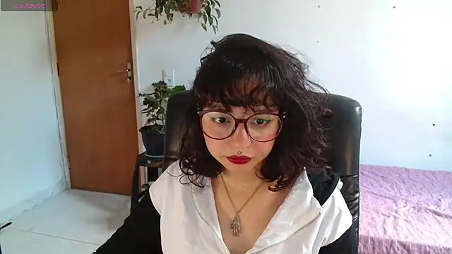 Snapshot of myamillor chatting on 22, 10, 2025 myamillor online show from 22, 10, 2025