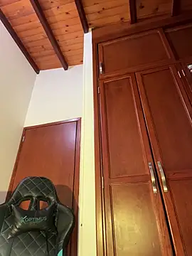 loolla 23 online show from 25, 2, 2025