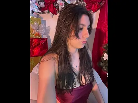 Snapshot of loolla_23 chatting on 18, 12, 2025 loolla 23 online show from 18, 12, 2025