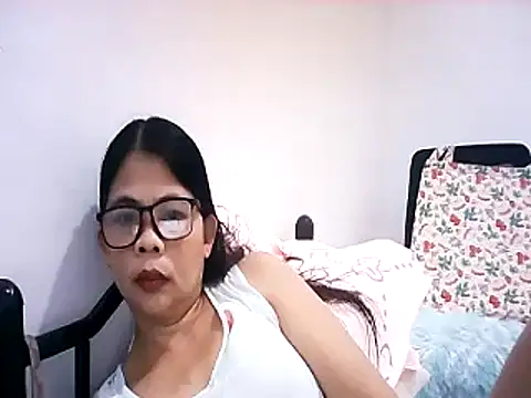 pinay milfxx online show from 29, 11, 2025