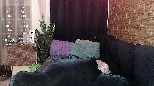 Horny Sassy online show from 18, 2, 2025