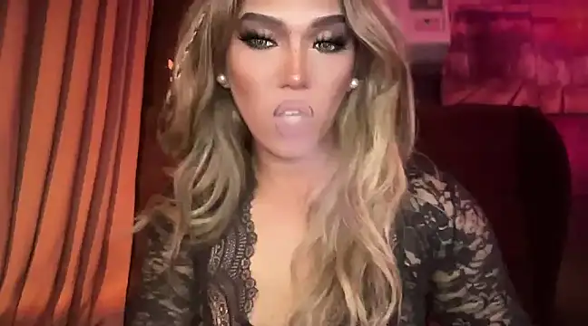 Snapshot of Lo_la_69 chatting on 10, 12, 2024 Lo la 69 online show from 10, 12, 2024