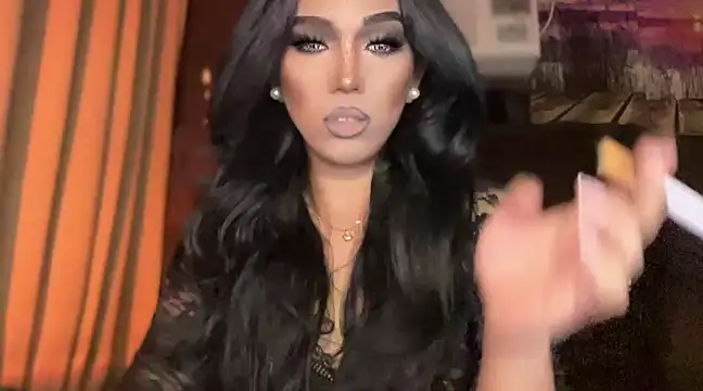 Snapshot of Lo_la_69 chatting on 28, 12, 2024 Lo la 69 online show from 28, 12, 2024