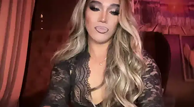 Snapshot of Lo_la_69 chatting on 12, 1, 2025 Lo la 69 online show from 12, 1, 2025