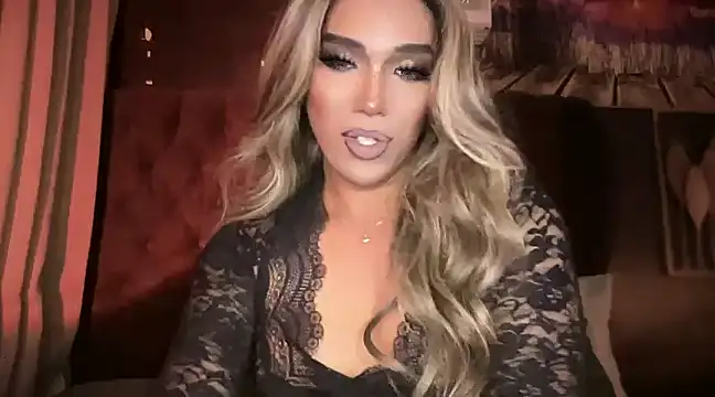 Snapshot of Lo_la_69 chatting on 12, 1, 2025 Lo la 69 online show from 12, 1, 2025