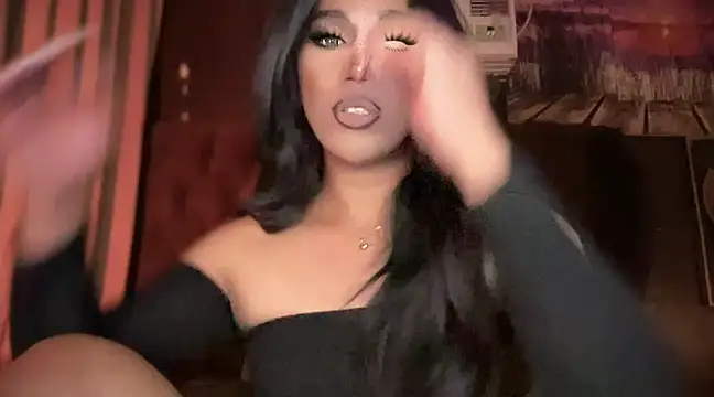 Snapshot of Lo_la_69 chatting on 12, 1, 2025 Lo la 69 online show from 12, 1, 2025