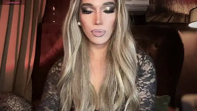 Snapshot of Lo_la_69 chatting on 16, 9, 2025 Lo la 69 online show from 16, 9, 2025